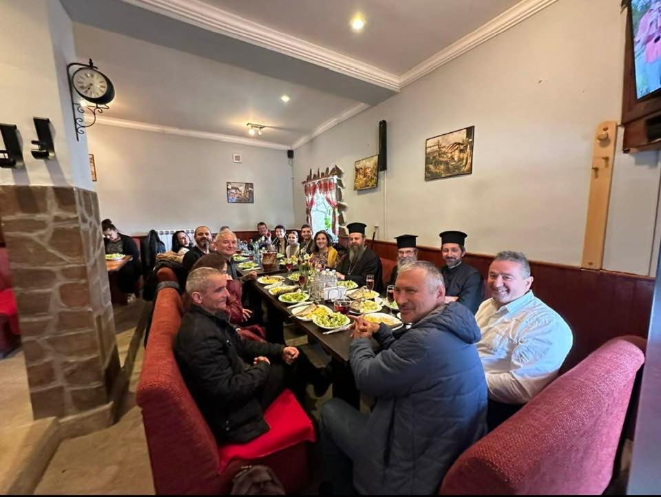 Sharkov Guest House Dolen  Экстерьер фото