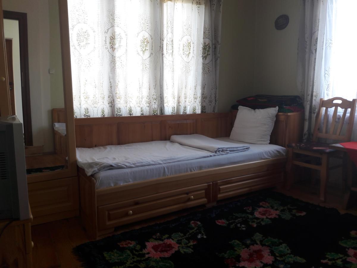 Sharkov Guest House Dolen  Экстерьер фото